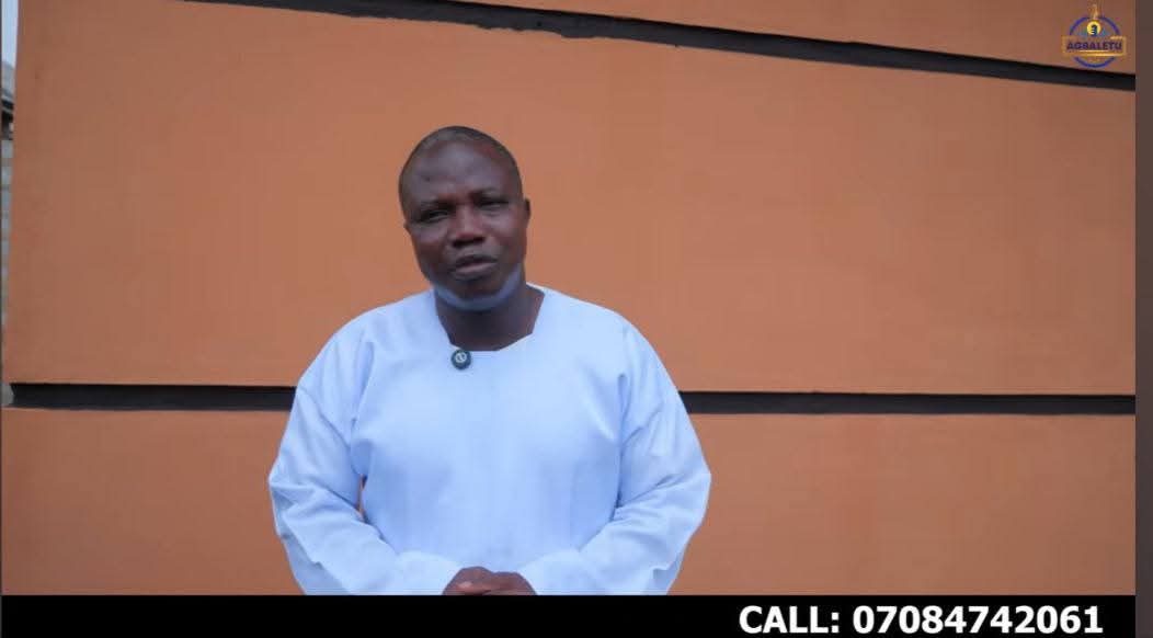 Picture of a Pastor that built house for Oloye Ajere